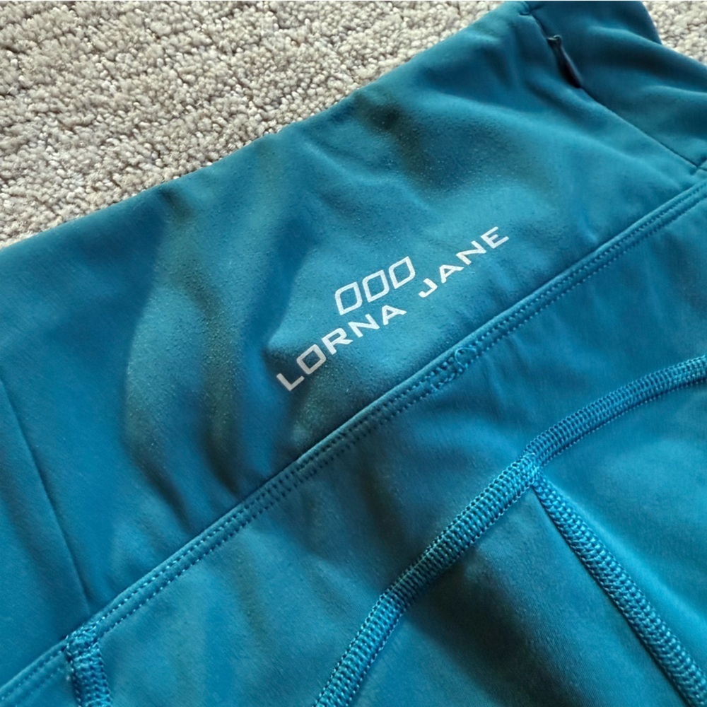 Lorna Jane Cropped Leggings - Picture 3 of 7